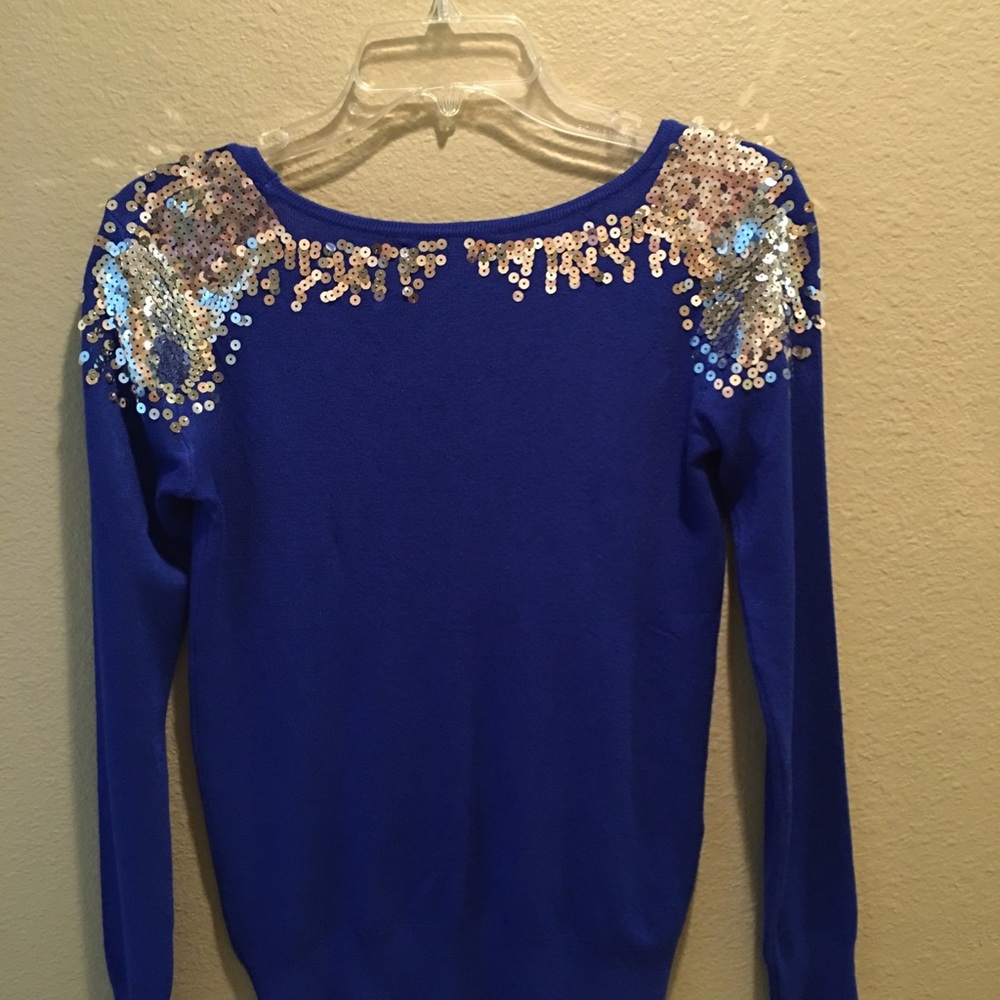 Solution sweater - Picture 2 of 3